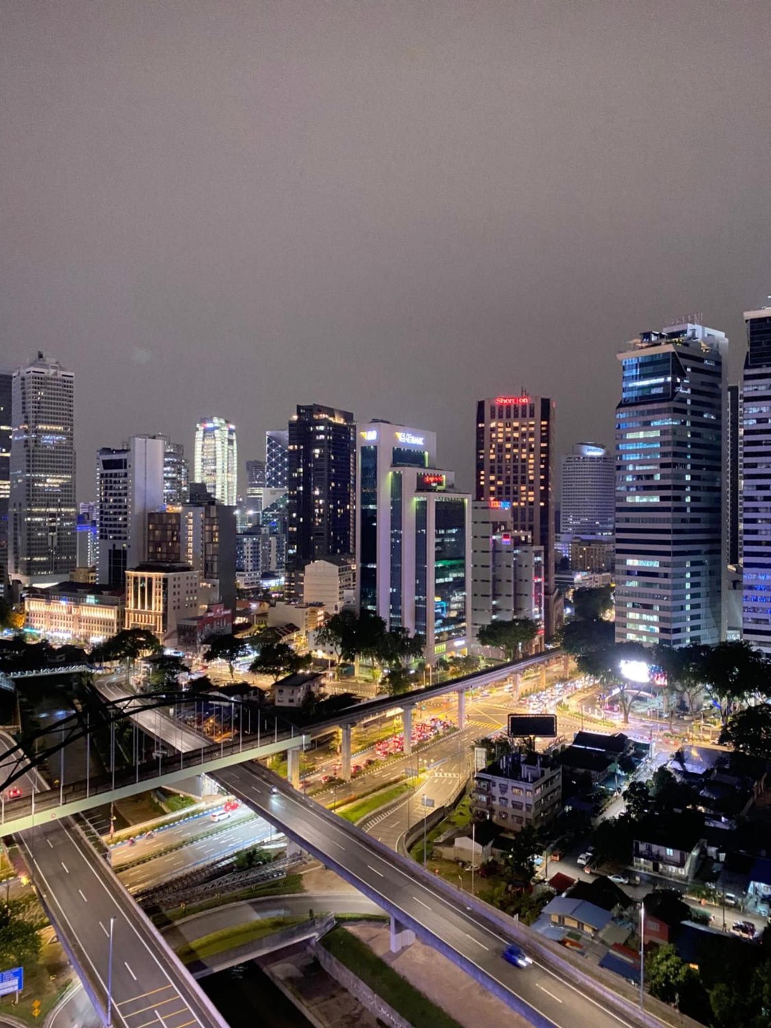 Mercu Summer Suites Klcc By Minutepointhome Kuala Lumpur Exterior photo